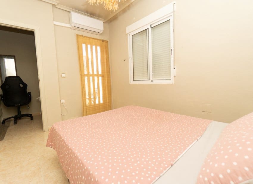 3 quarto Casa em Banda para venda em Playa Flamenca com piscina - 195 000 € (Ref: 9897433)