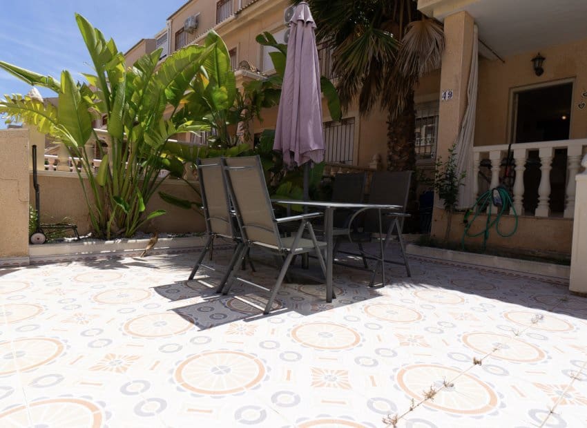 3 quarto Casa em Banda para venda em Playa Flamenca com piscina - 195 000 € (Ref: 9897433)