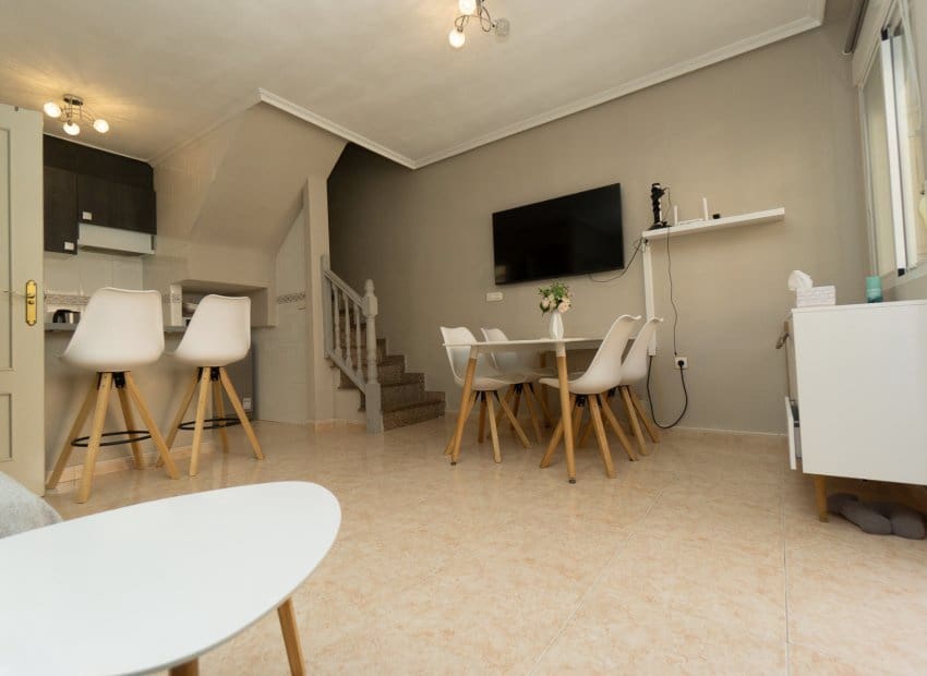 3 quarto Casa em Banda para venda em Playa Flamenca com piscina - 195 000 € (Ref: 9897433)