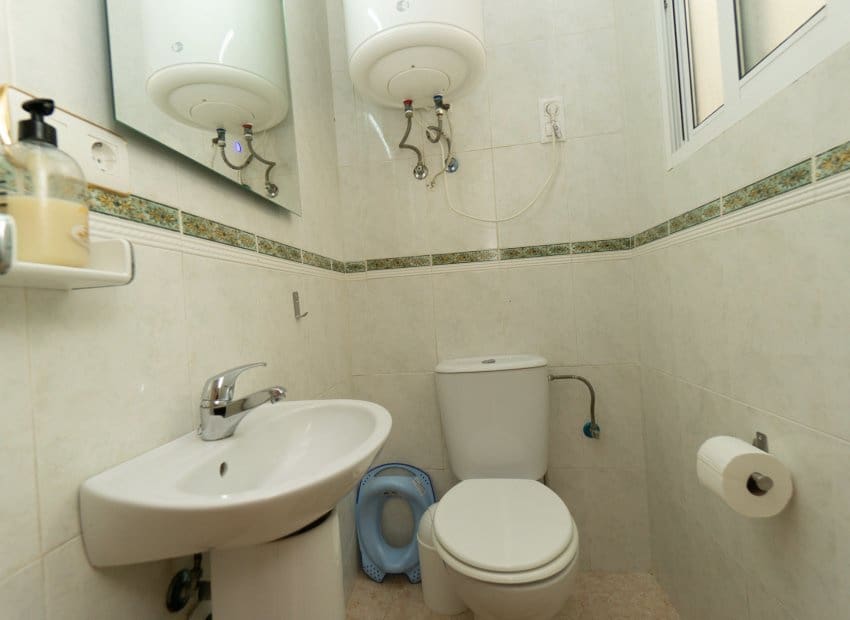 3 quarto Casa em Banda para venda em Playa Flamenca com piscina - 195 000 € (Ref: 9897433)
