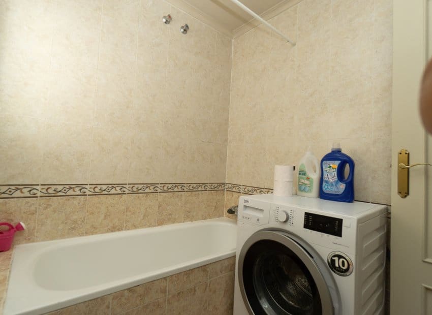 3 quarto Casa em Banda para venda em Playa Flamenca com piscina - 195 000 € (Ref: 9897433)
