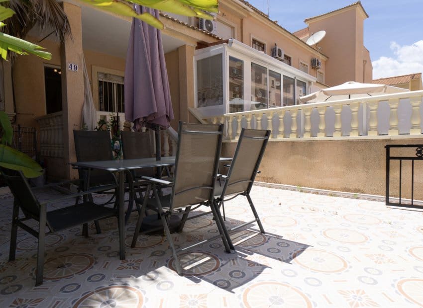 3 quarto Casa em Banda para venda em Playa Flamenca com piscina - 195 000 € (Ref: 9897433)