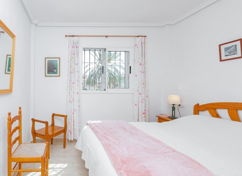 2 bedroom Townhouse for sale in Playa Flamenca with pool - € 270,000 (Ref: 9897434)