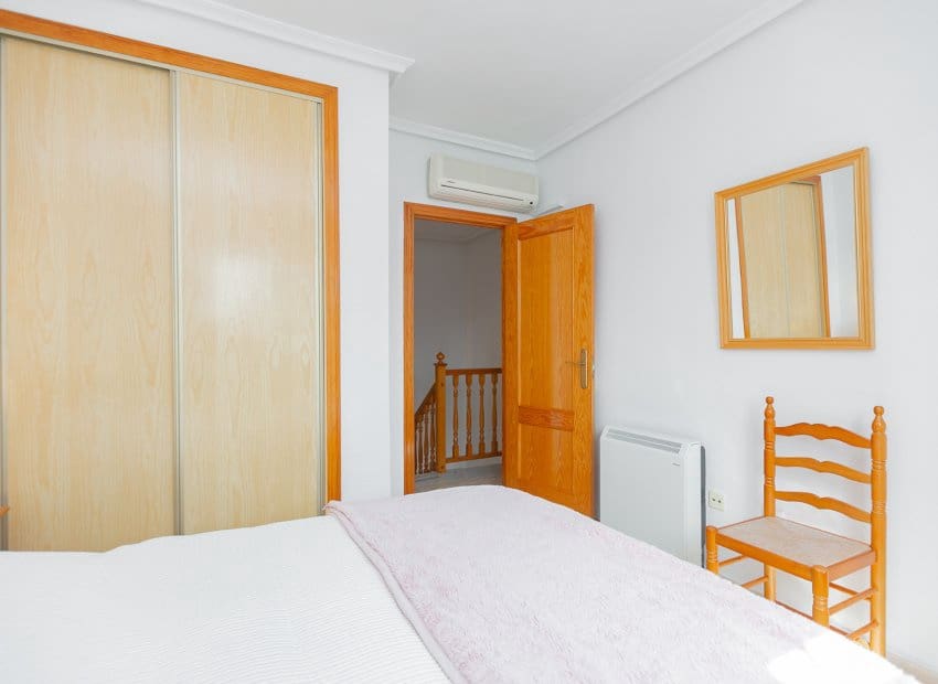 2 bedroom Townhouse for sale in Playa Flamenca with pool - € 270,000 (Ref: 9897434)
