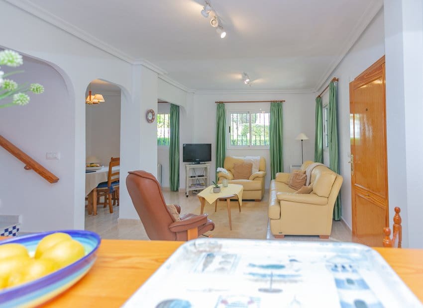 2 bedroom Townhouse for sale in Playa Flamenca with pool - € 270,000 (Ref: 9897434)