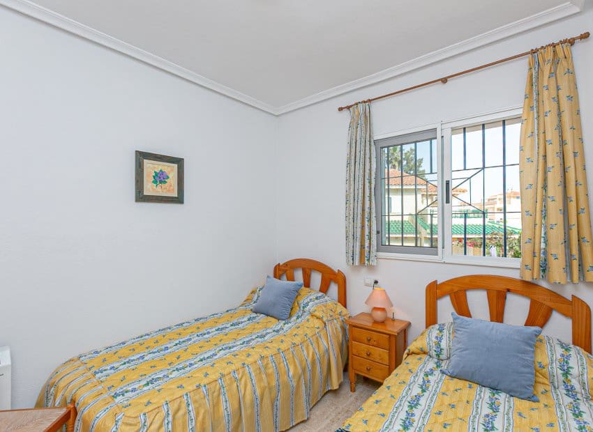 2 bedroom Townhouse for sale in Playa Flamenca with pool - € 270,000 (Ref: 9897434)