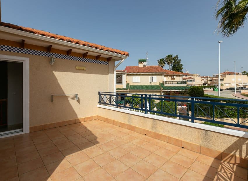 2 bedroom Townhouse for sale in Playa Flamenca with pool - € 270,000 (Ref: 9897434)