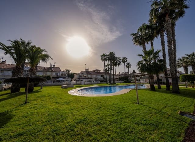 2 bedroom Townhouse for sale in Playa Flamenca, Orihuela with pool - € 270,000 (Ref: 9897434)