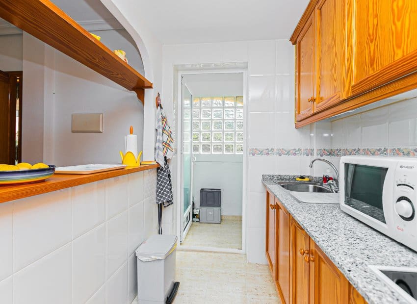 2 bedroom Townhouse for sale in Playa Flamenca with pool - € 270,000 (Ref: 9897434)