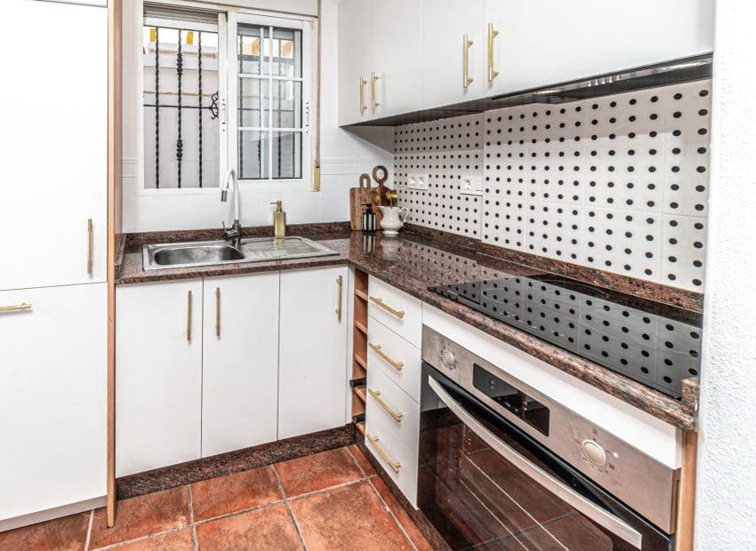 3 chambre Maison de Ville à vendre à Playa Flamenca avec piscine - 245 000 € (Ref: 9897436)