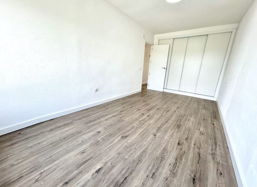 2 soveværelse Lejlighed til salg i Villamartin - € 199.000 (Ref: 9898414)