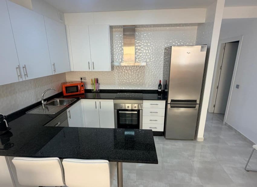 3 slaapkamer Appartement te koop in Orihuela Costa met zwembad - € 215.000 (Ref: 9898415)