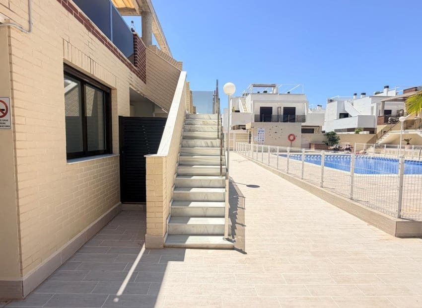 3 slaapkamer Appartement te koop in Orihuela Costa met zwembad - € 215.000 (Ref: 9898415)