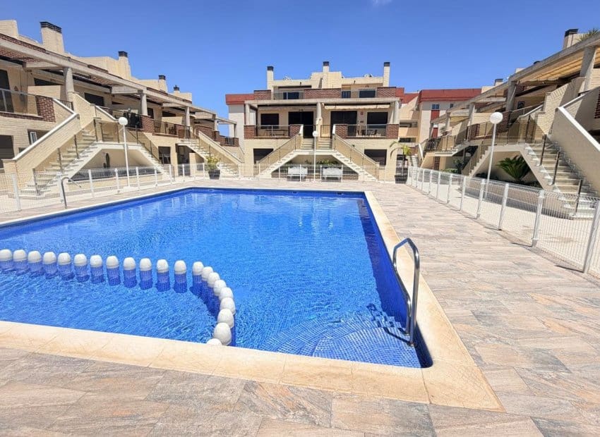 3 slaapkamer Appartement te koop in Orihuela Costa met zwembad - € 215.000 (Ref: 9898415)