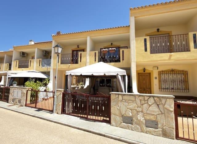3 bedroom Townhouse for sale in La Zenia, Orihuela with pool - € 249,950 (Ref: 9898416)
