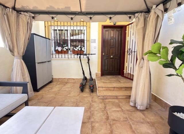 3 bedroom Townhouse for sale in La Zenia, Orihuela with pool - € 249,950 (Ref: 9898416)