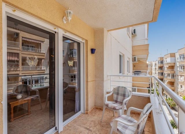 2 makuuhuone Huoneisto myytävänä paikassa Centro, Torrevieja mukana uima-altaan - 149 900 € (Ref: 9898417)