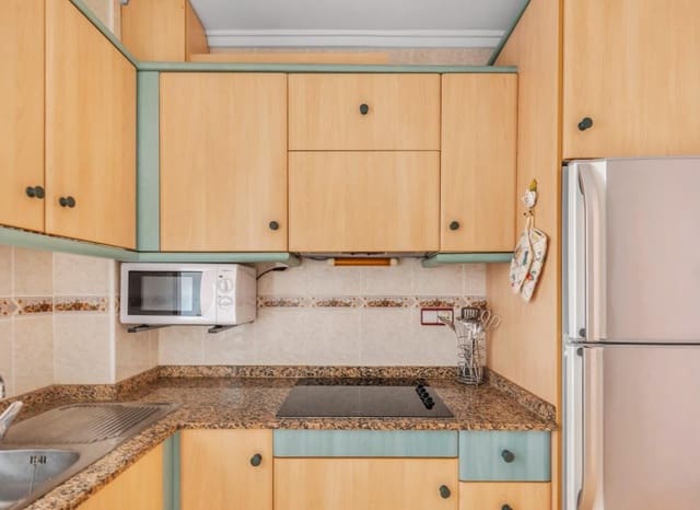 2 makuuhuone Huoneisto myytävänä paikassa Centro, Torrevieja mukana uima-altaan - 149 900 € (Ref: 9898417)