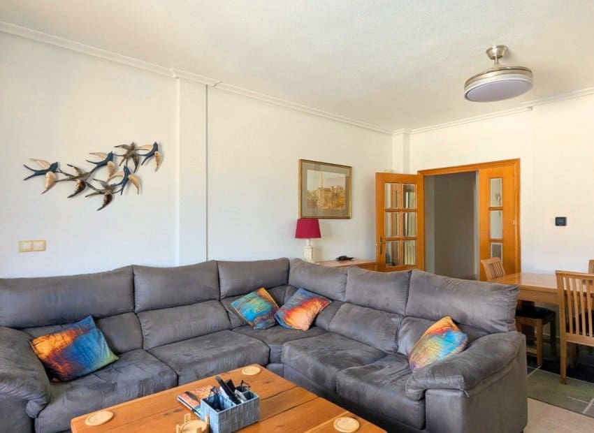 3 Zimmer Villa zu verkaufen in Bigastro mit Pool - 275.000 € (Ref: 9898418)