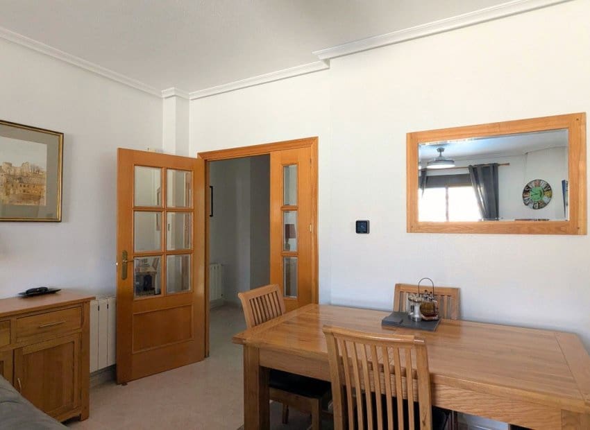3 Zimmer Villa zu verkaufen in Bigastro mit Pool - 275.000 € (Ref: 9898418)