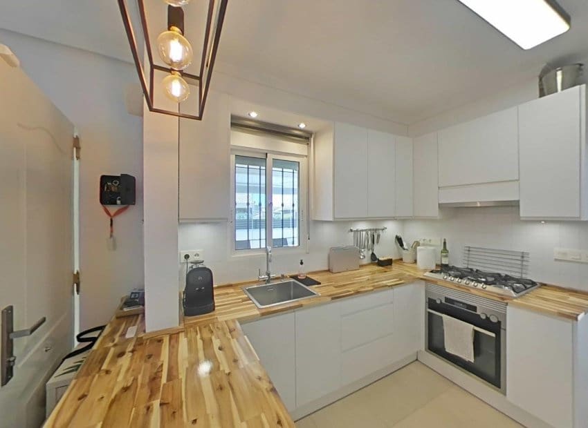 3 bedroom Villa for sale in Los Montesinos with pool - € 289,000 (Ref: 9898419)