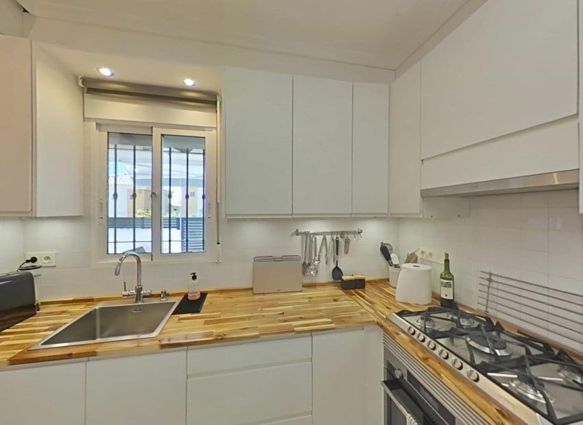 3 bedroom Villa for sale in Los Montesinos with pool - € 289,000 (Ref: 9898419)