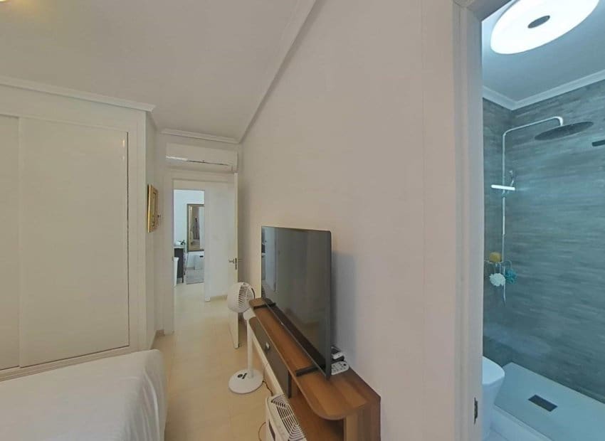 3 bedroom Villa for sale in Los Montesinos with pool - € 289,000 (Ref: 9898419)