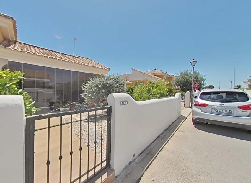 3 bedroom Villa for sale in Los Montesinos with pool - € 289,000 (Ref: 9898419)