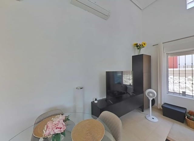 3 bedroom Villa for sale in Los Montesinos with pool - € 289,000 (Ref: 9898419)