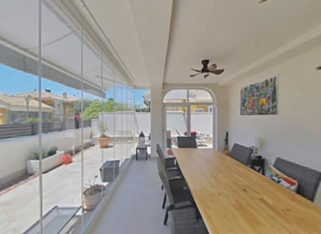 3 bedroom Villa for sale in Los Montesinos with pool - € 289,000 (Ref: 9898419)