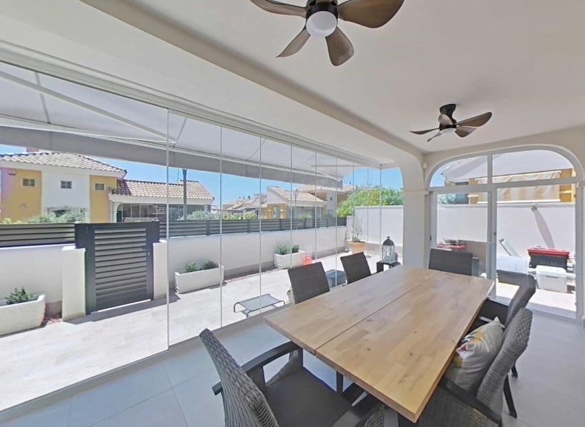 3 bedroom Villa for sale in Los Montesinos with pool - € 289,000 (Ref: 9898419)