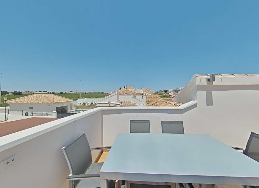 3 bedroom Villa for sale in Los Montesinos with pool - € 289,000 (Ref: 9898419)