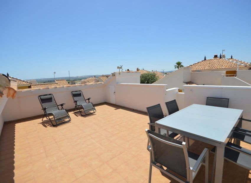 3 bedroom Villa for sale in Los Montesinos with pool - € 289,000 (Ref: 9898419)
