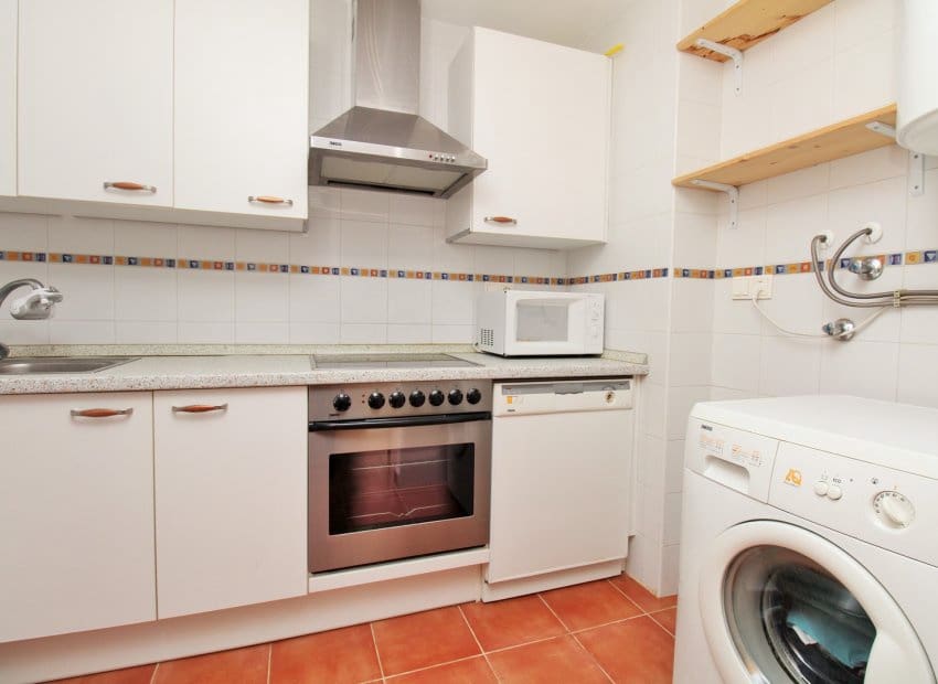 Apartamento de 2 habitaciones en Villamartin en venta con piscina - 159.900 € (Ref: 9902024)