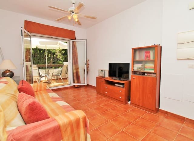 Apartamento de 2 habitaciones en Villamartin, Orihuela en venta con piscina - 159.900 € (Ref: 9902024)