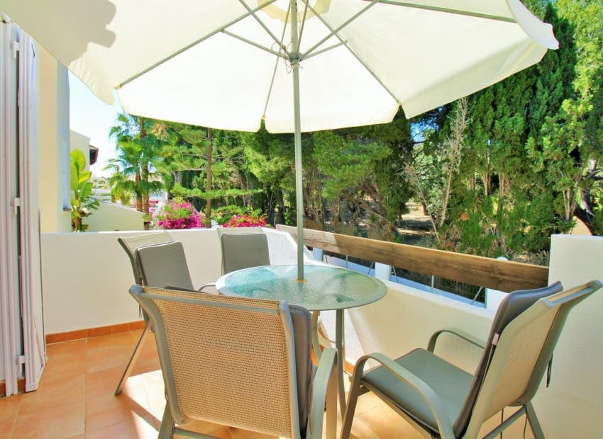 Apartamento de 2 habitaciones en Villamartin en venta con piscina - 159.900 € (Ref: 9902024)