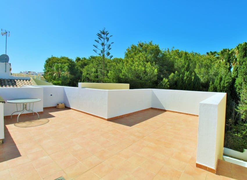 Apartamento de 2 habitaciones en Villamartin en venta con piscina - 159.900 € (Ref: 9902024)