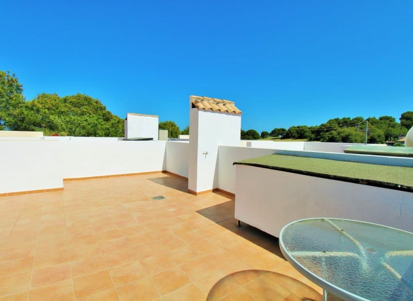 Apartamento de 2 habitaciones en Villamartin en venta con piscina - 159.900 € (Ref: 9902024)