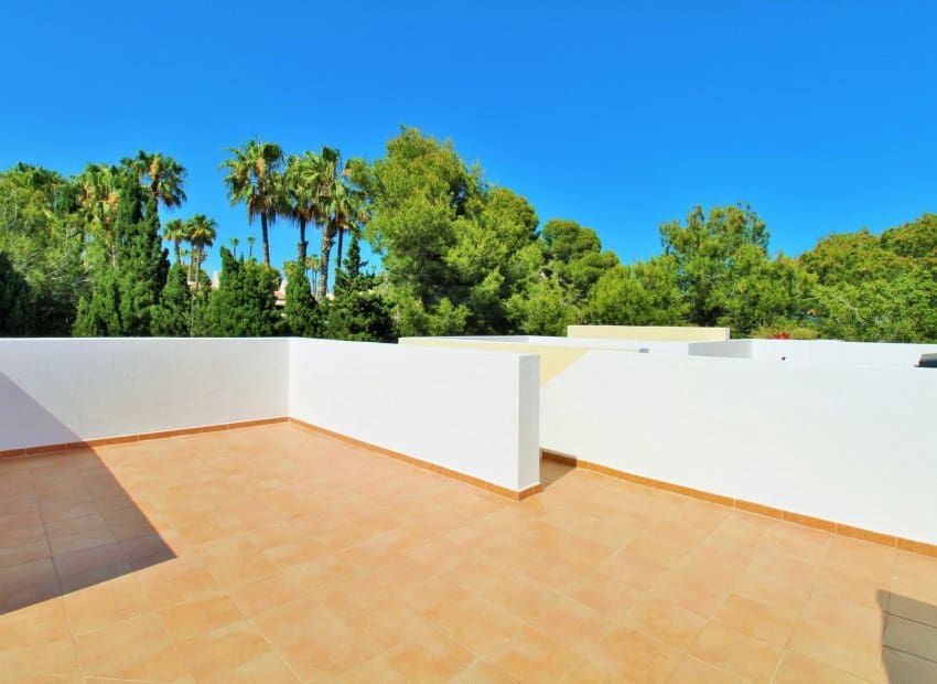 Apartamento de 2 habitaciones en Villamartin en venta con piscina - 159.900 € (Ref: 9902024)