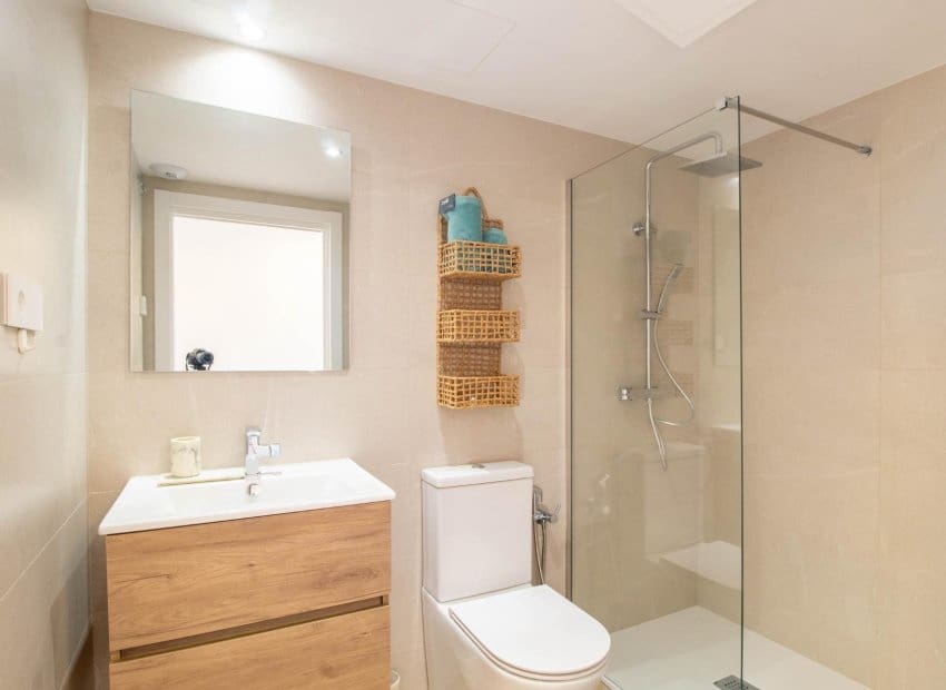 2 sypialnia Apartament na sprzedaż w Punta Prima z basenem - 370 000 € (Ref: 9902026)