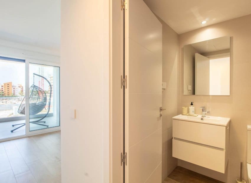 2 sypialnia Apartament na sprzedaż w Punta Prima z basenem - 370 000 € (Ref: 9902026)
