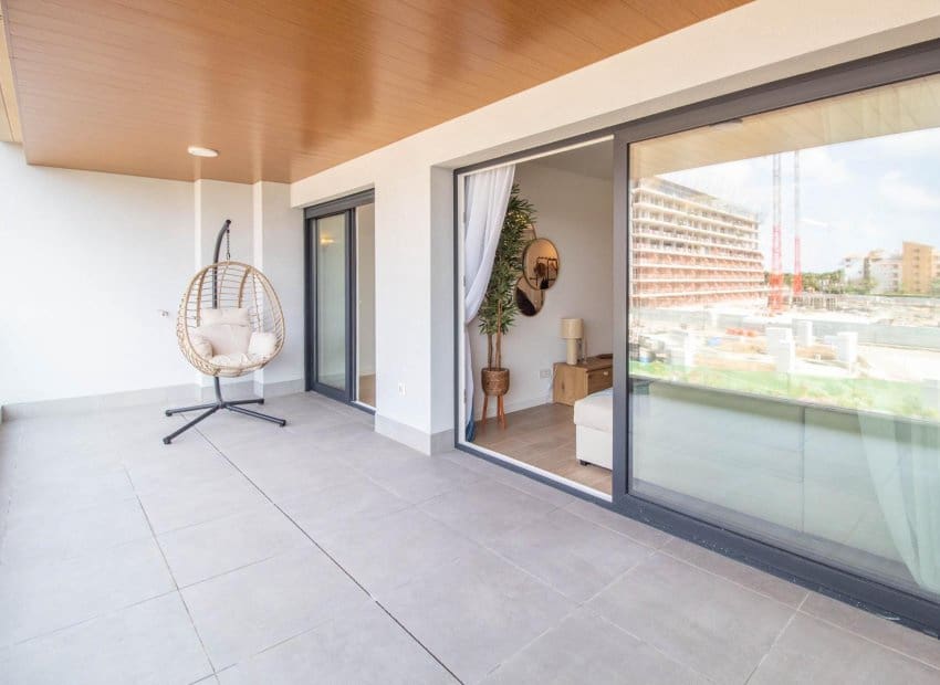 2 sypialnia Apartament na sprzedaż w Punta Prima z basenem - 370 000 € (Ref: 9902026)