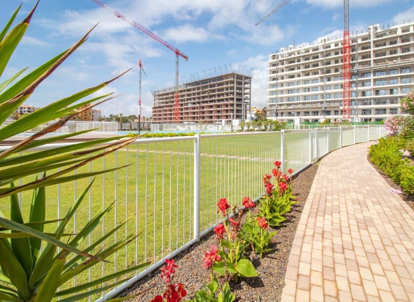 2 sypialnia Apartament na sprzedaż w Punta Prima z basenem - 370 000 € (Ref: 9902026)