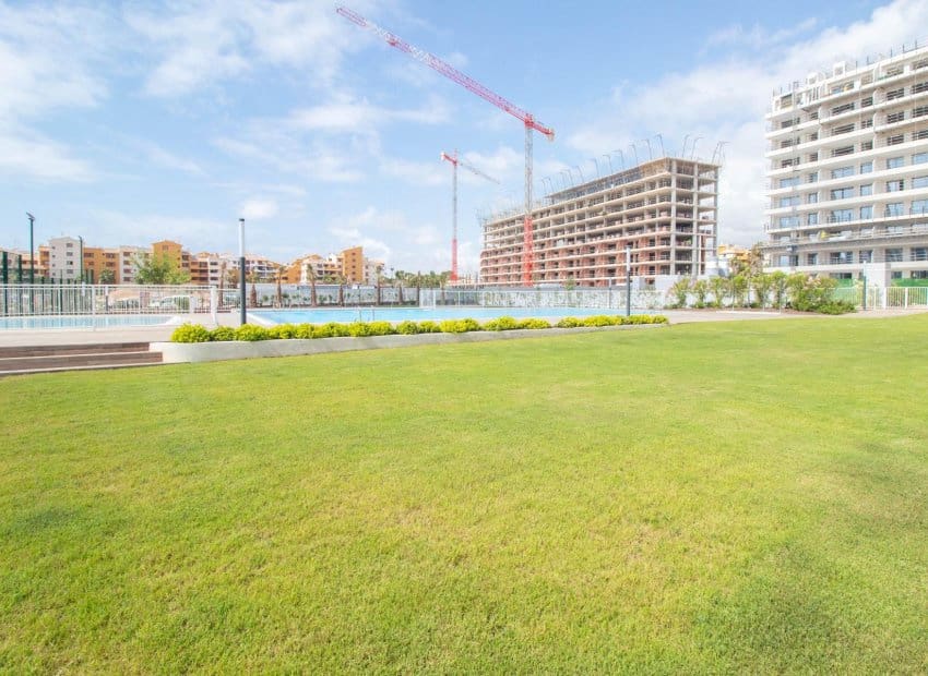 2 sypialnia Apartament na sprzedaż w Punta Prima z basenem - 370 000 € (Ref: 9902026)