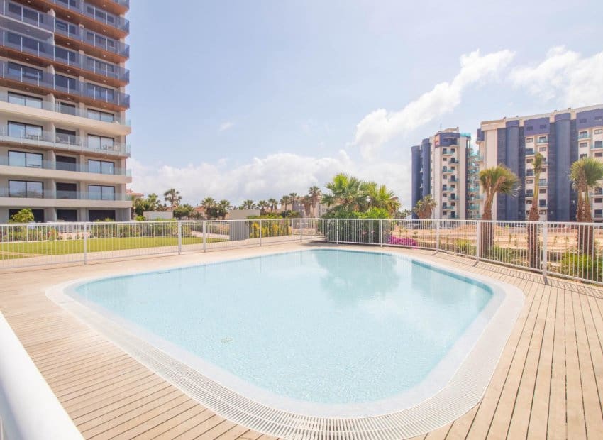 2 sypialnia Apartament na sprzedaż w Punta Prima z basenem - 370 000 € (Ref: 9902026)