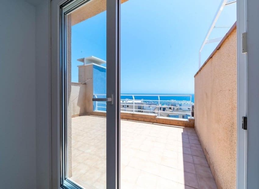 3 sypialnia Dom na sprzedaż w Orihuela Costa z basenem - 450 000 € (Ref: 9902027)