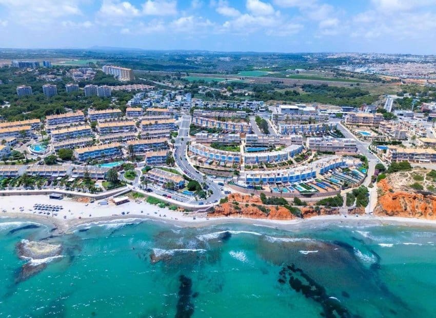 3 sypialnia Dom na sprzedaż w Orihuela Costa z basenem - 450 000 € (Ref: 9902027)
