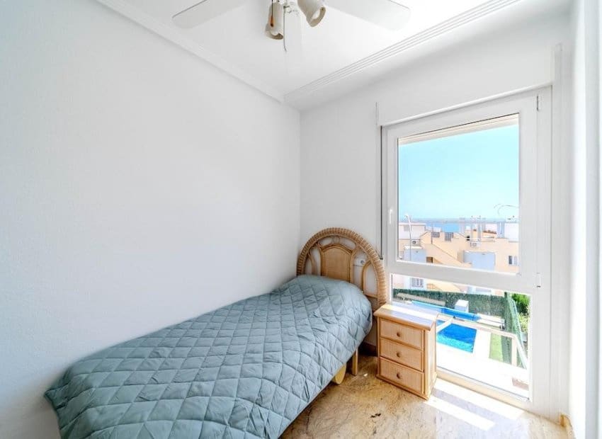 3 sypialnia Dom na sprzedaż w Orihuela Costa z basenem - 450 000 € (Ref: 9902027)