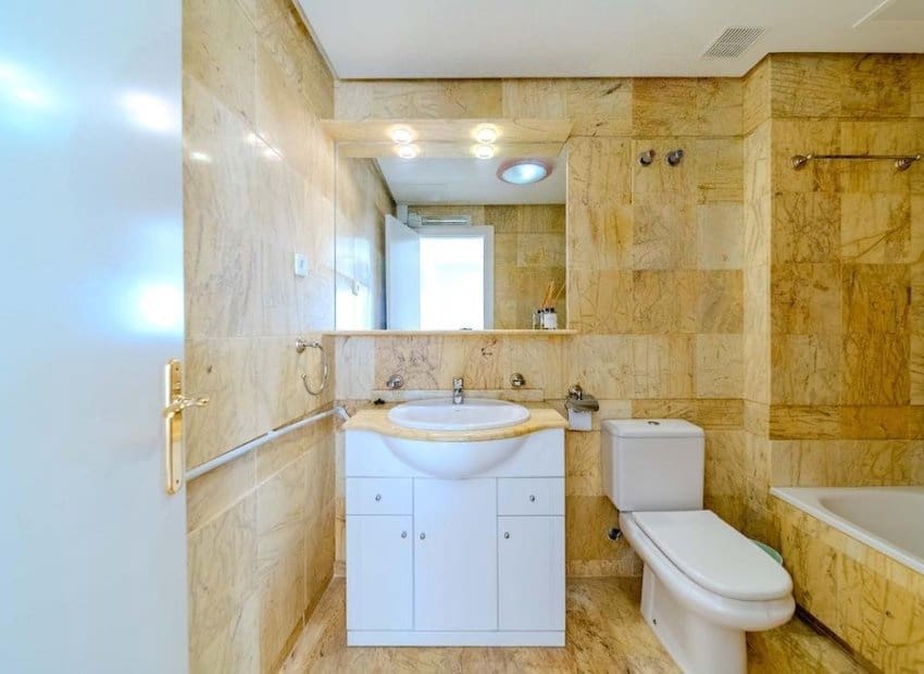 3 sypialnia Dom na sprzedaż w Orihuela Costa z basenem - 450 000 € (Ref: 9902027)