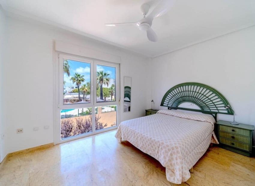 3 sypialnia Dom na sprzedaż w Orihuela Costa z basenem - 450 000 € (Ref: 9902027)